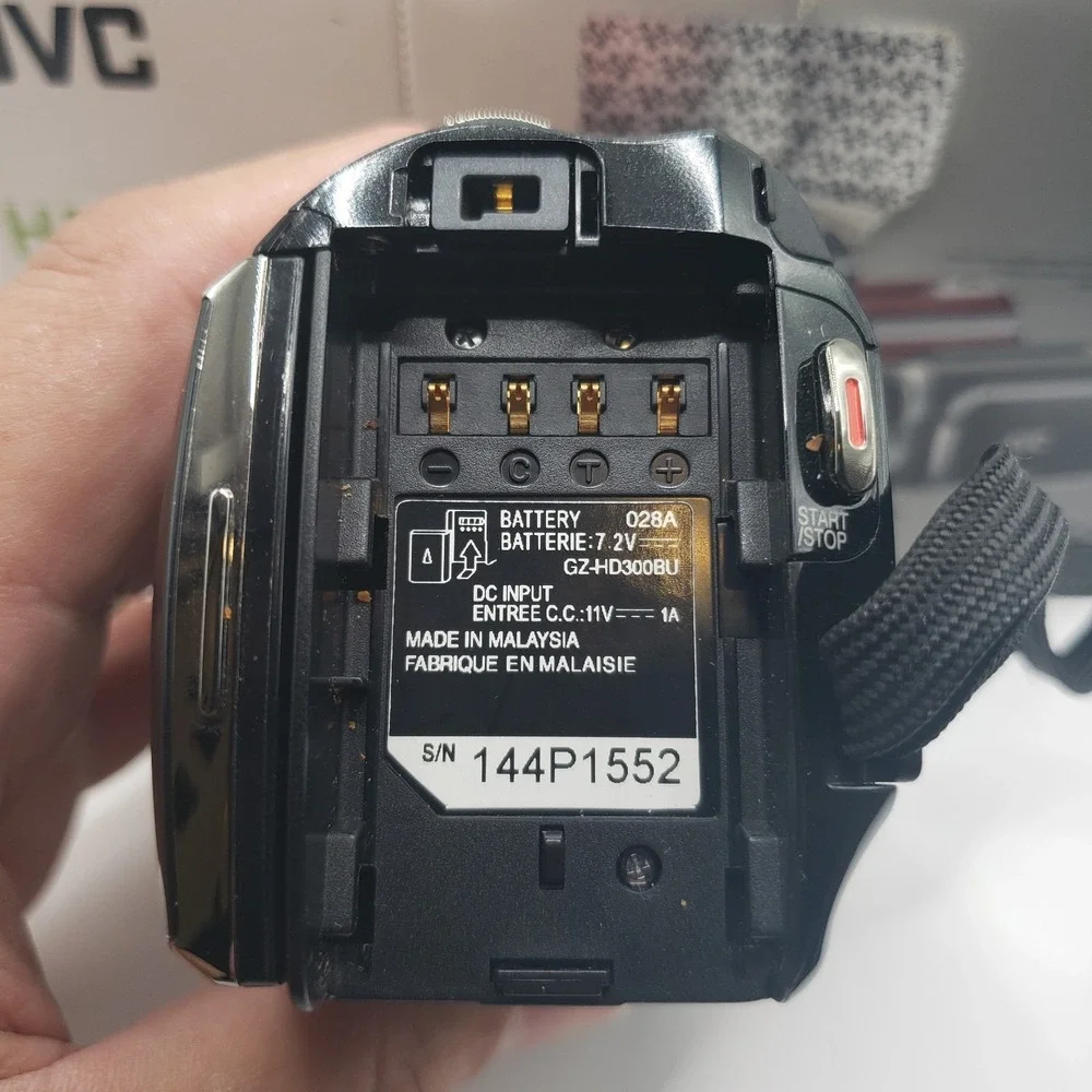 JVC Everio GZ-HD300 HD Camcorder HDD High Definition Digital Video Camera Black